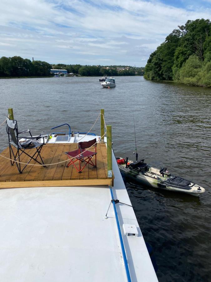 Zouw Hausboat Zakotven -Pouze Ubytovani Roudnice nad Labem Exteriér fotografie