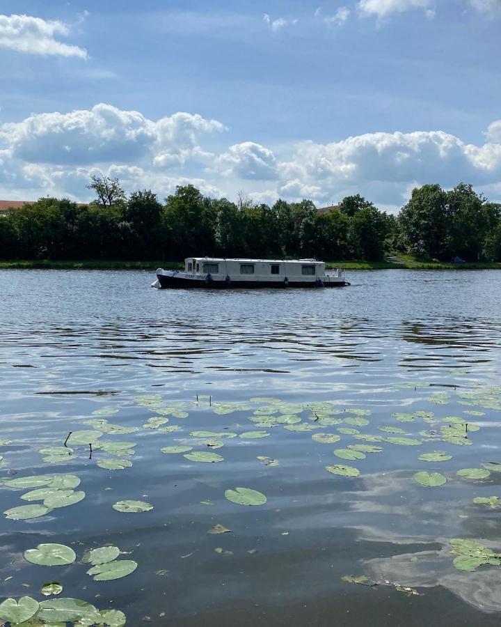 Zouw Hausboat Zakotven -Pouze Ubytovani Roudnice nad Labem Exteriér fotografie
