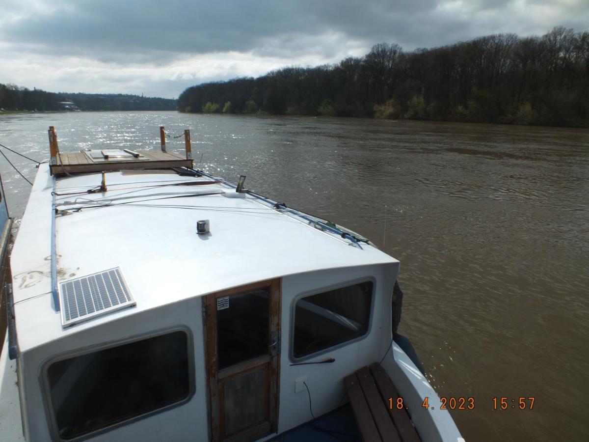 Zouw Hausboat Zakotven -Pouze Ubytovani Roudnice nad Labem Exteriér fotografie