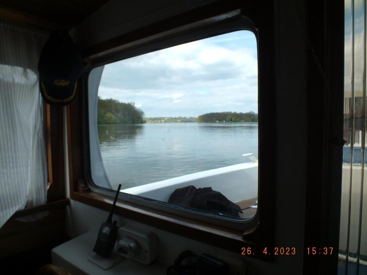 Zouw Hausboat Zakotven -Pouze Ubytovani Roudnice nad Labem Exteriér fotografie