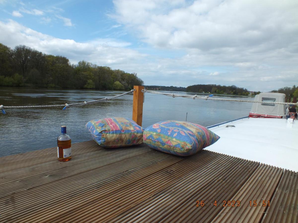 Zouw Hausboat Zakotven -Pouze Ubytovani Roudnice nad Labem Exteriér fotografie