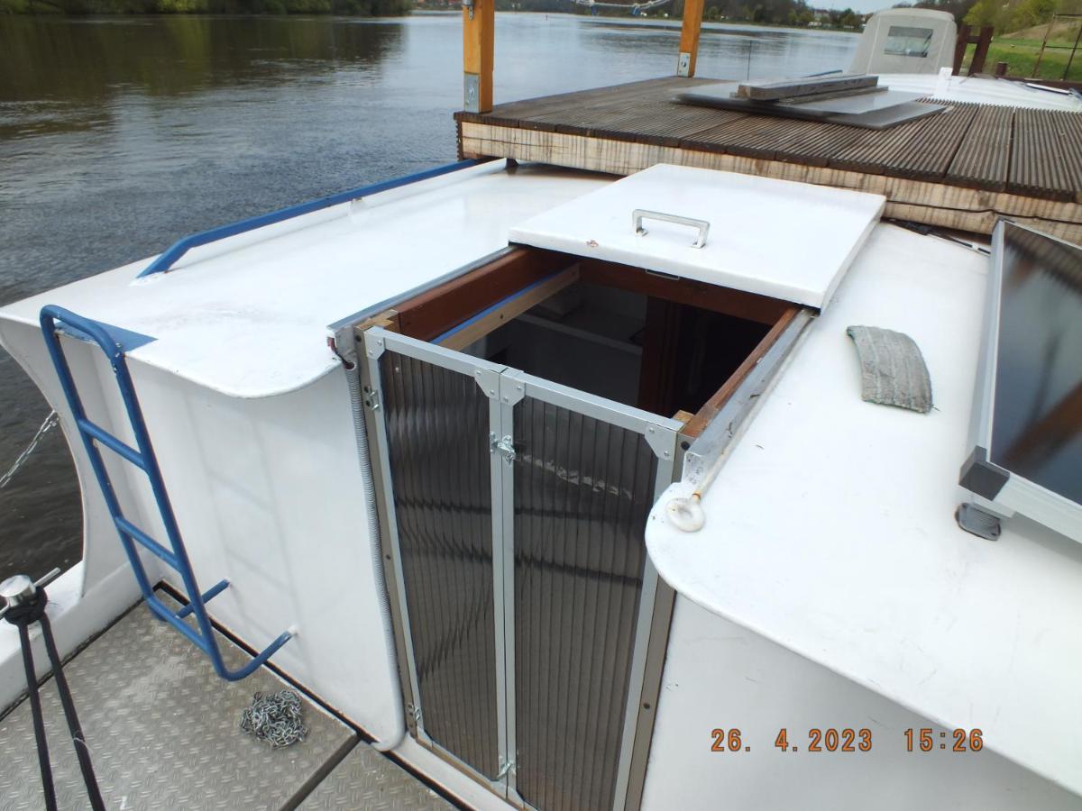 Zouw Hausboat Zakotven -Pouze Ubytovani Roudnice nad Labem Exteriér fotografie