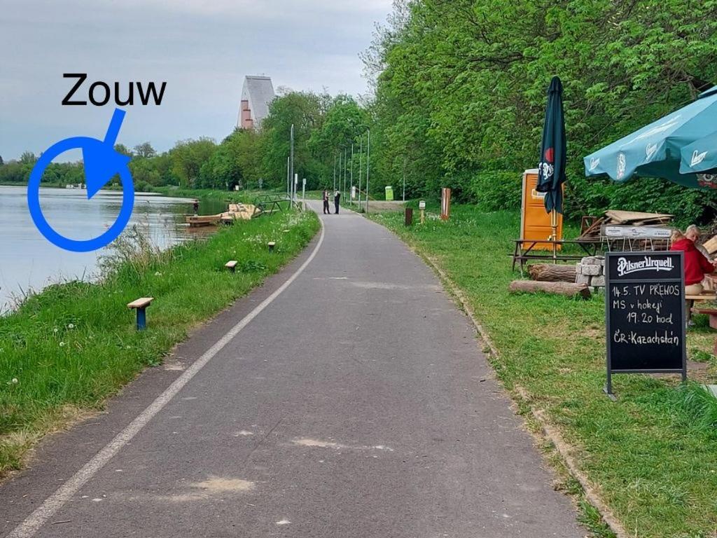 Zouw Hausboat Zakotven -Pouze Ubytovani Roudnice nad Labem Exteriér fotografie